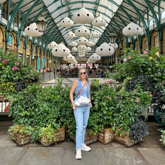 Meet your Posher, Lori - Picture 1 of 1